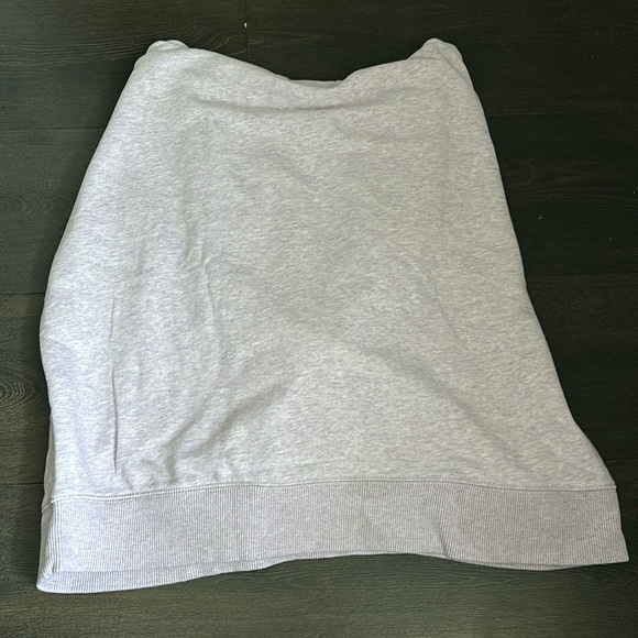 ROOTS HOODIE, SIZE LARGE. - Picture 5 of 6